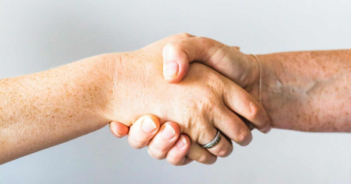 sincerely-media-EtyBBUByPSQ-